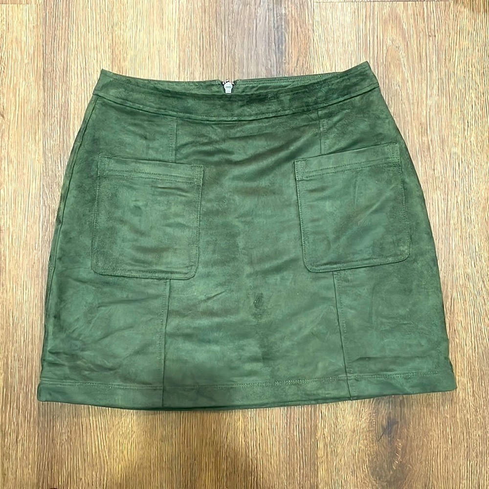 Mod green mini skirt